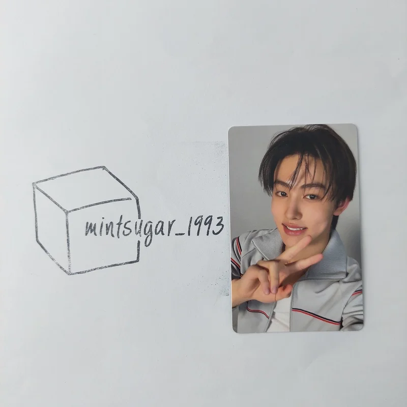 GREENGREEN Weverse Albums ver. STUDIO CHOOM GIFT