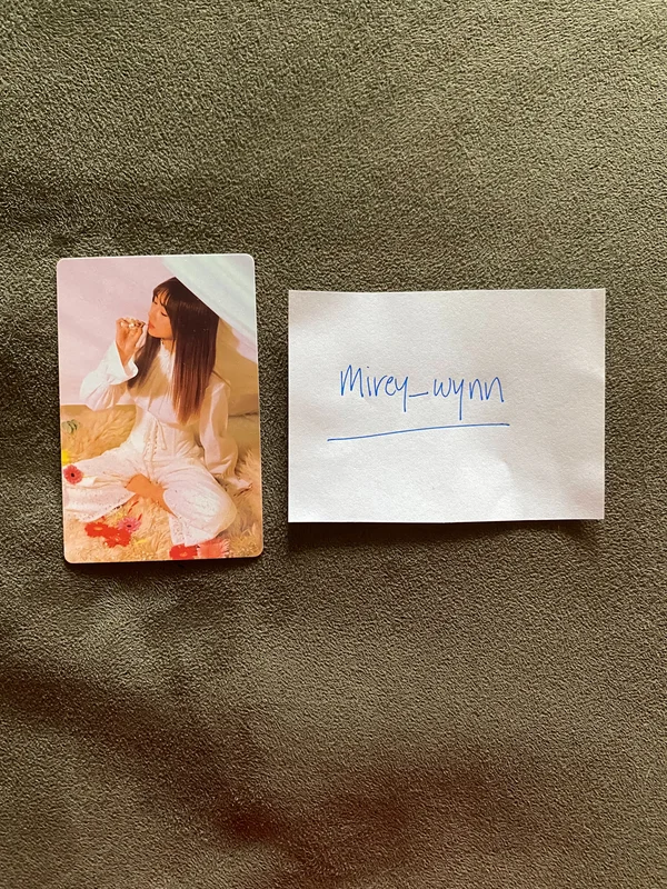 Fall Asleep In The Mirror - Yoohyeon Photocard