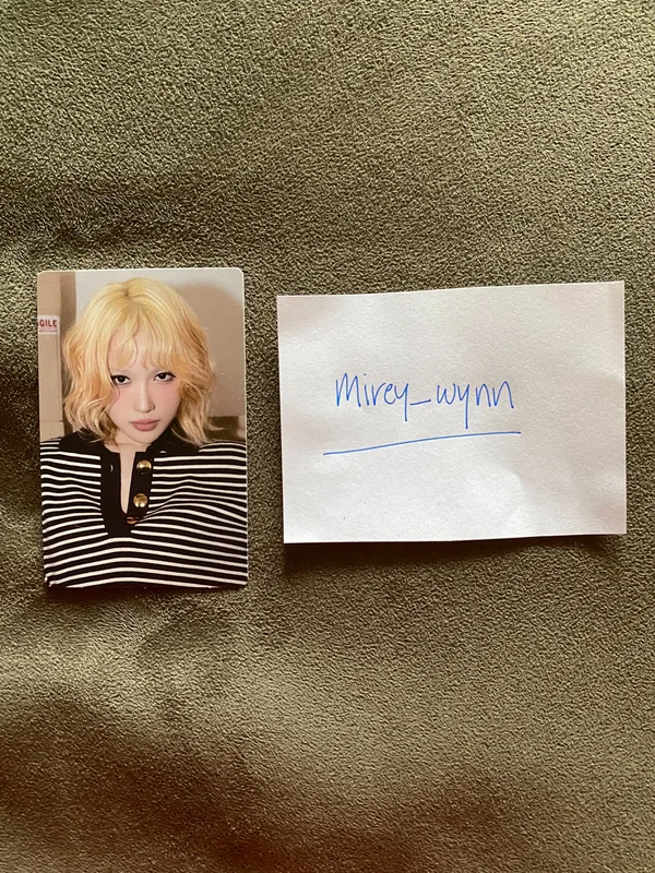 Versus: VirtuouS - POCA Siyeon Photocard