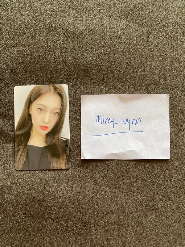 LOONATHEWORLD : & Choerry Photocard