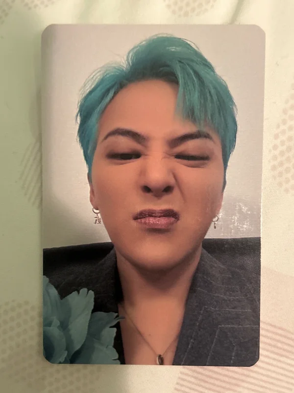 G-DRAGON 2025 WORLD TOUR [bermensch] PHOTOCARD PACK