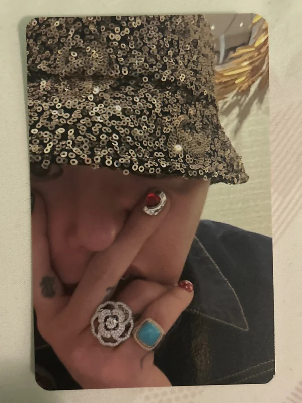 G-DRAGON 2025 WORLD TOUR [bermensch] PHOTOCARD PACK