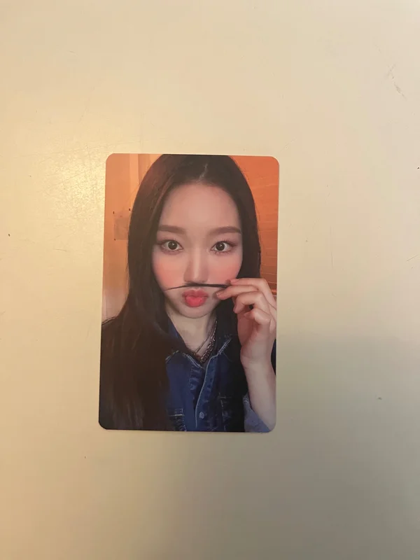 2022 LOONA 3RD SEASON'S GREETINGS