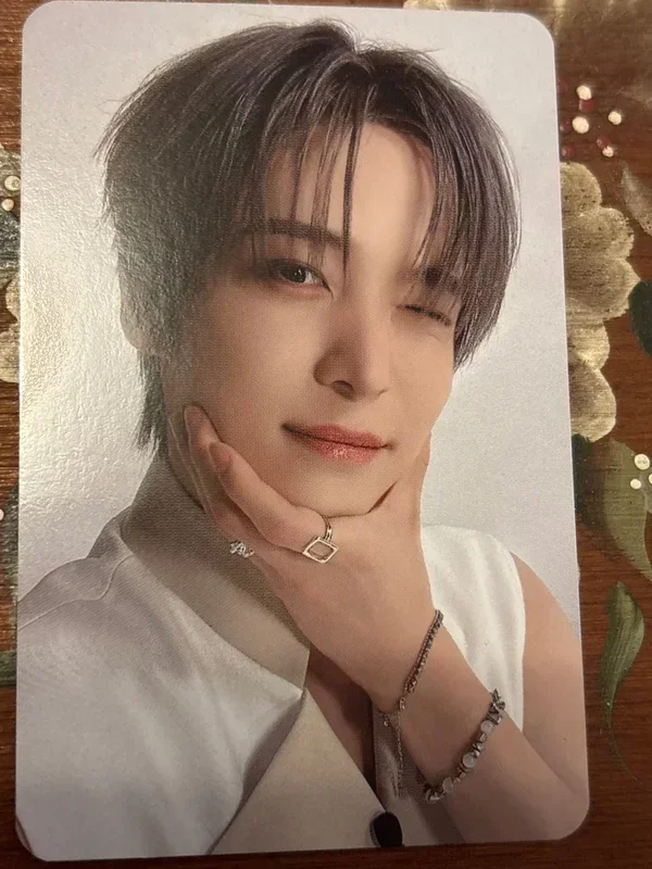 ATEEZ VR CONCERT : LIGHT THE WAY