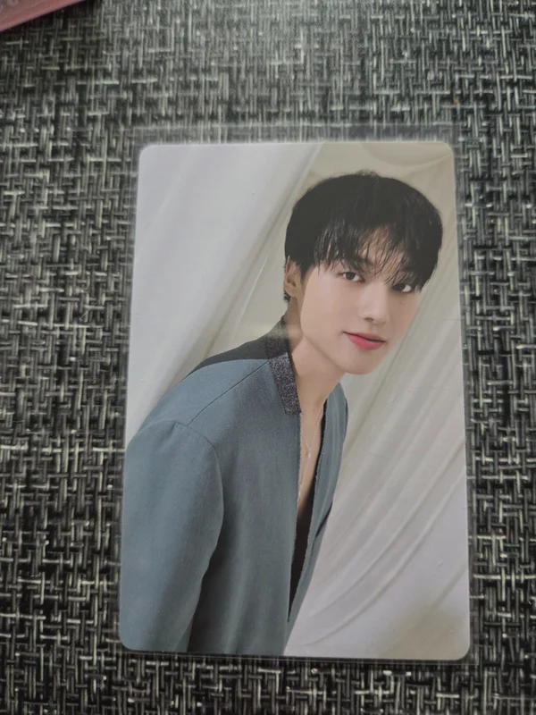 Golden hour Part.1 BLUE HOUR VER.