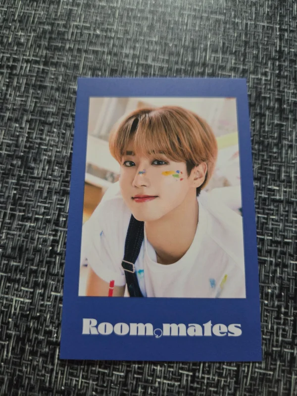 2022 SEASON'S GREETINGS Room,mates