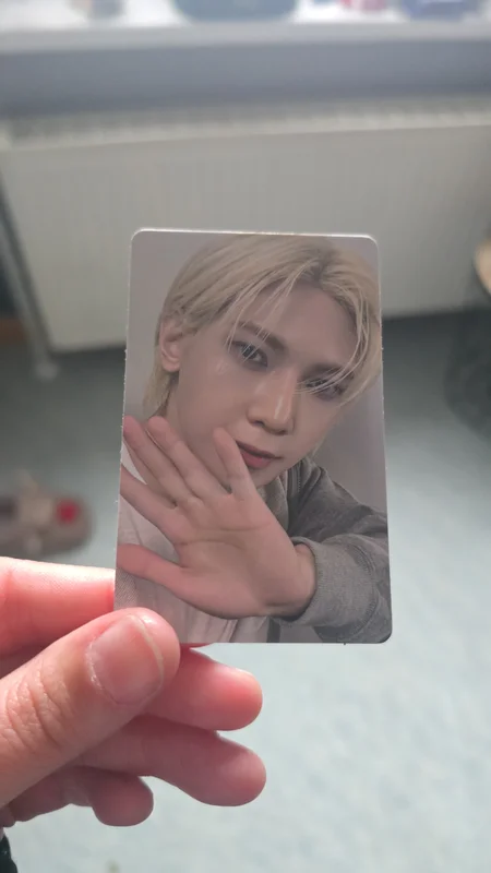 ATEEZ 7TH ANNIVERSARY OFFICIAL POP-UP '8ROOM' RANDOM PHOTOCARD PACK ver.B