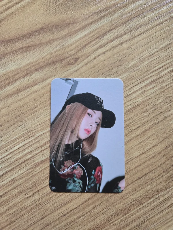 ANTIFRAGILE Weverse Albums Ver.