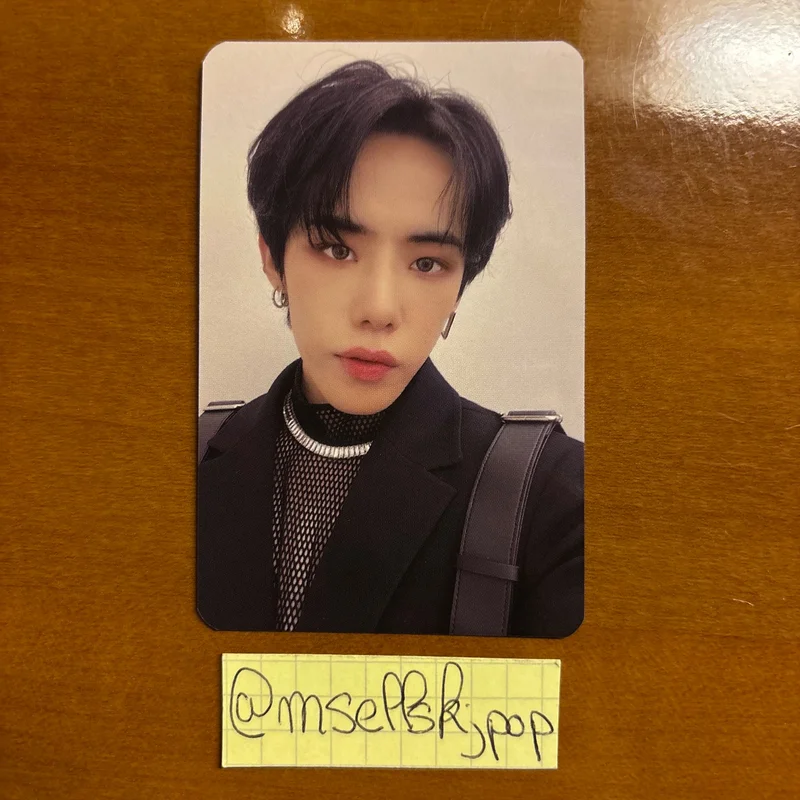 LOVE ME LIKE LIKE Ver.