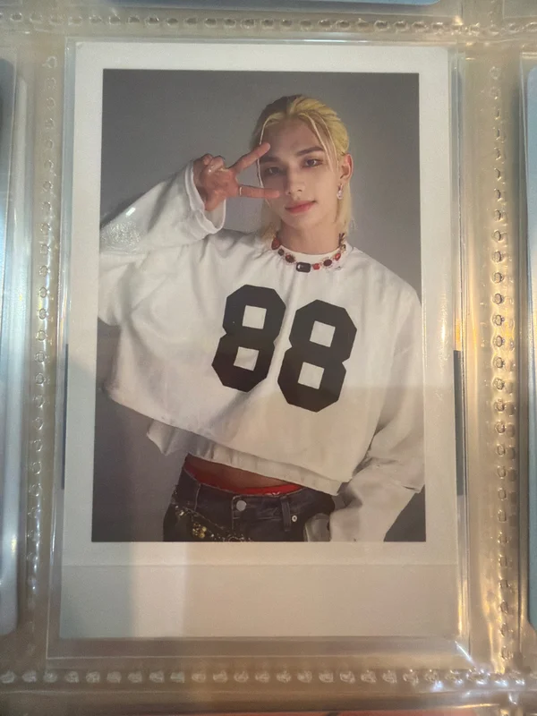 MAXIDENT Hyunjin pola