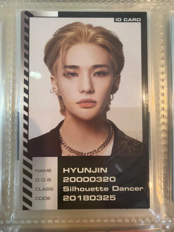 ODDINARY Hyunjin ID card