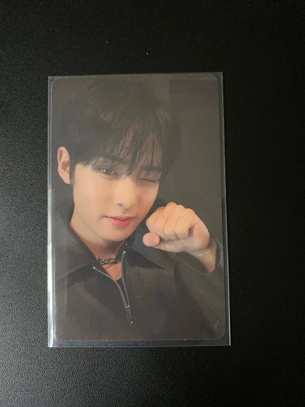 Younite 1st Concert {Youniverse Connected} Photocard Set