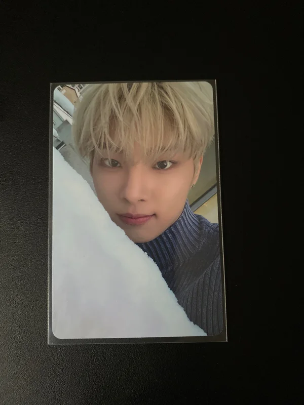 Y Showcase Photocard Set