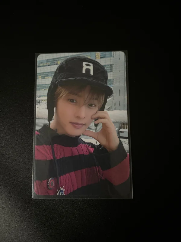 Y Showcase Photocard Set