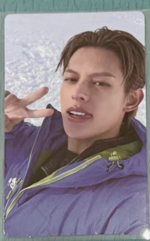 COLOR OUTSIDE THE LINES WEVERSE LUCKY DRAW