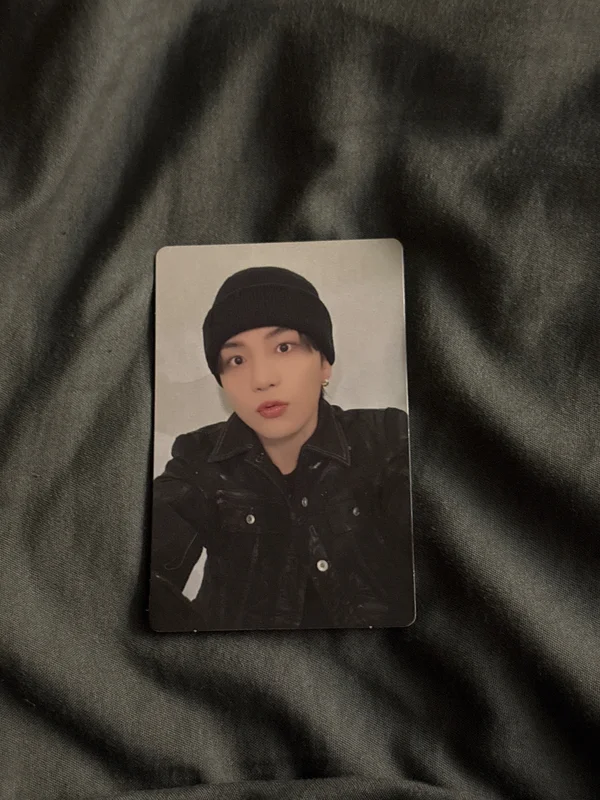 GOLDEN HOUR : Part.1 hello82