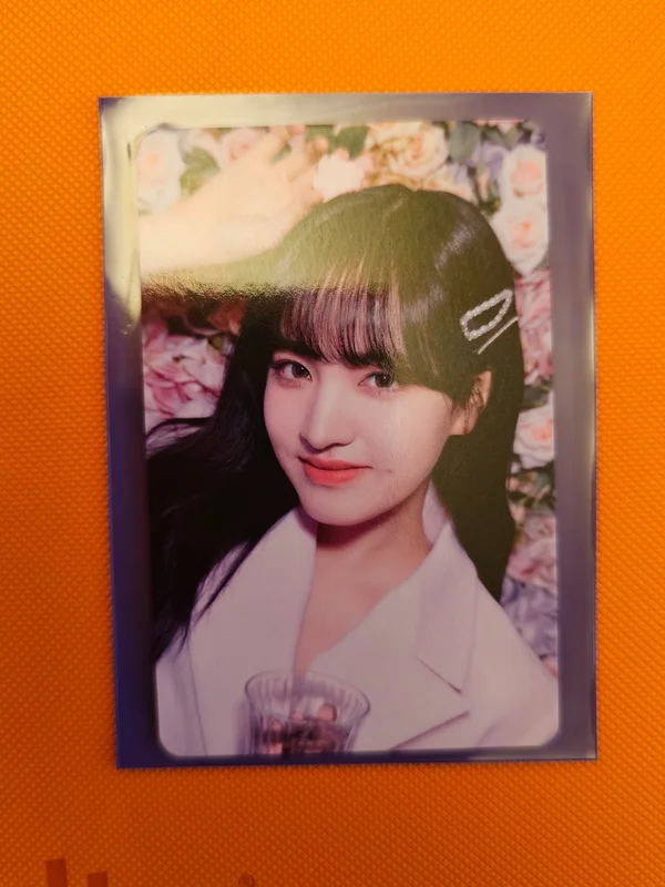IVE THE FIRST FAN CONCERT The Prom Queens RANDOM PHOTOCARD PACK