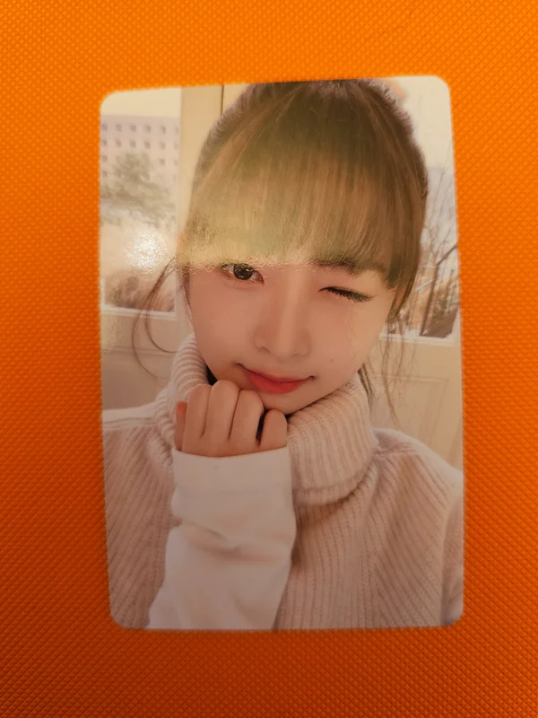 IVE REI 'PEACHC' Photocard | Sold by nae_kkumkkwo | Used of Pocamarket