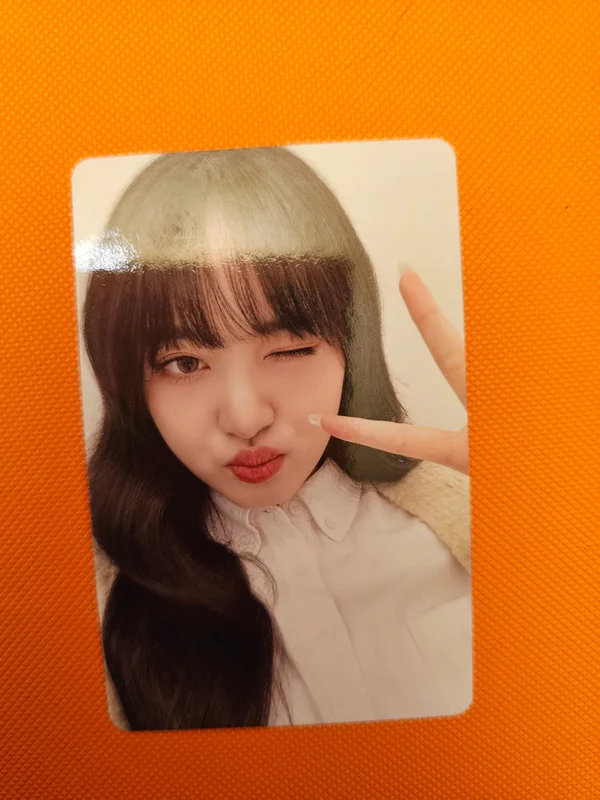 IVE REI 'PEACHC' Photocard | Sold by nae_kkumkkwo | Used of Pocamarket