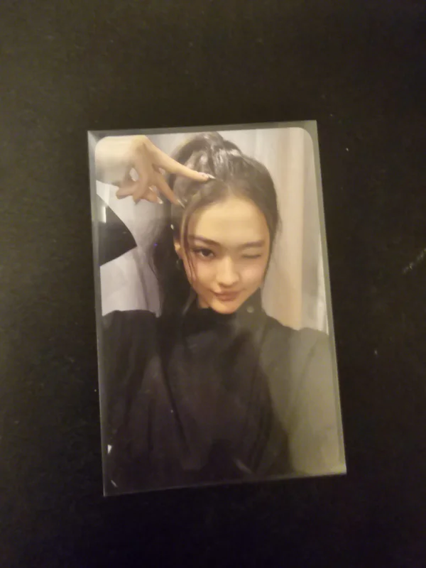 MY EYES OPEN VVIDE OFFICIAL POP-UP RANDOM TRADING PHOTOCARD