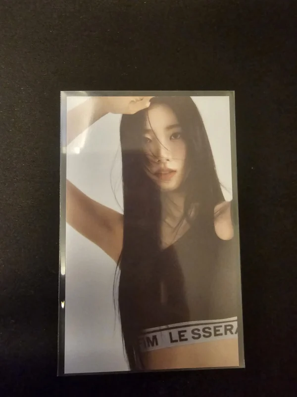 LE SSERAFIM 2023 S/S POP UP