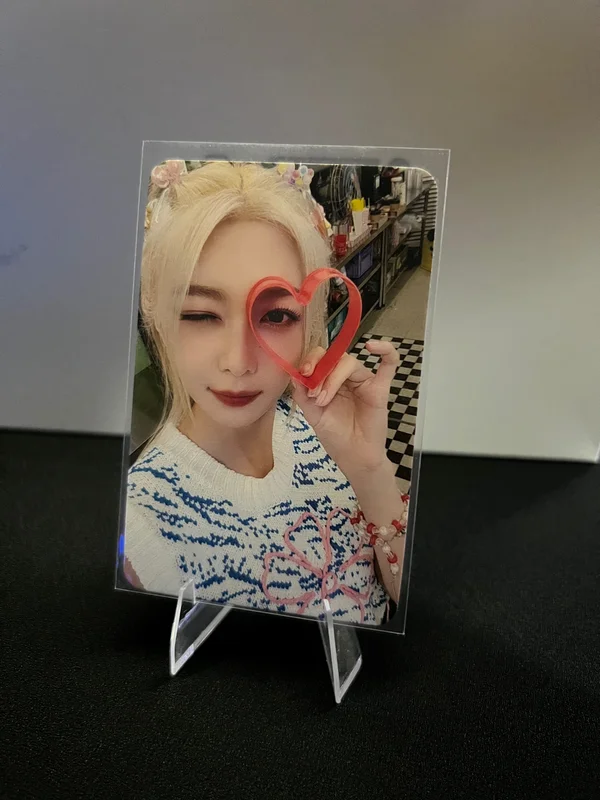 2023 SEASONS GREETINGS APPLEMUSIC