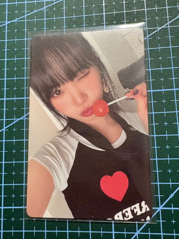Chaewon WEVERSE ALBUMS Ver.