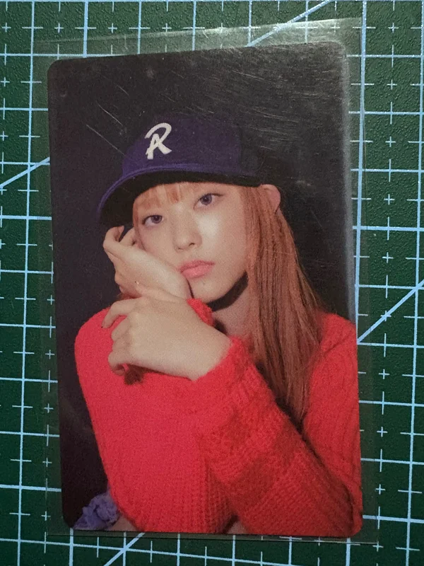 Haerin OMG Message Card ver. WEVERSE