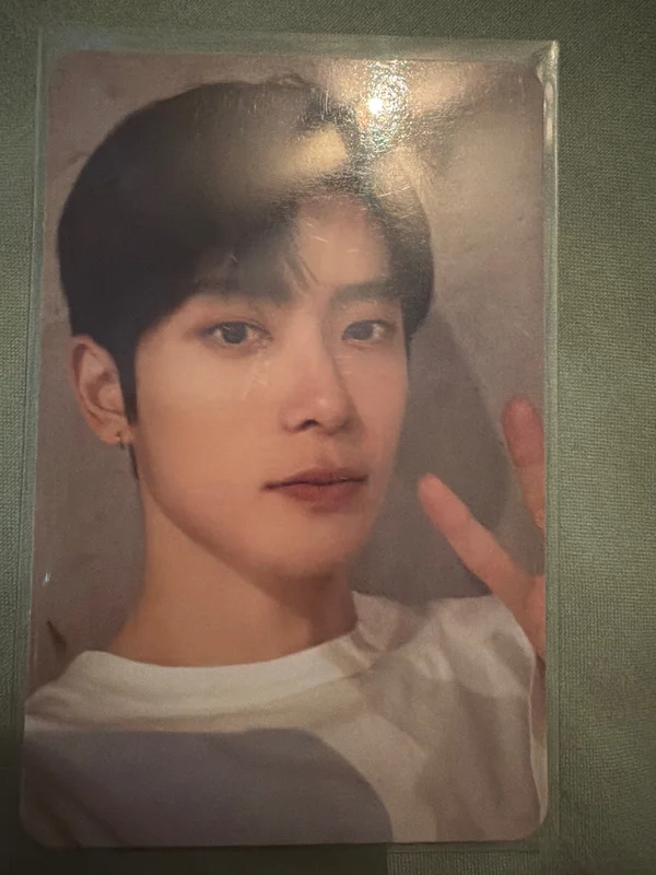 NCT X SANRIO RANDOM TRADING CARD SET A VER.