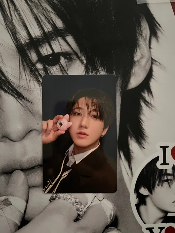 SKZOO TAMAGOTCHI & CASE SET