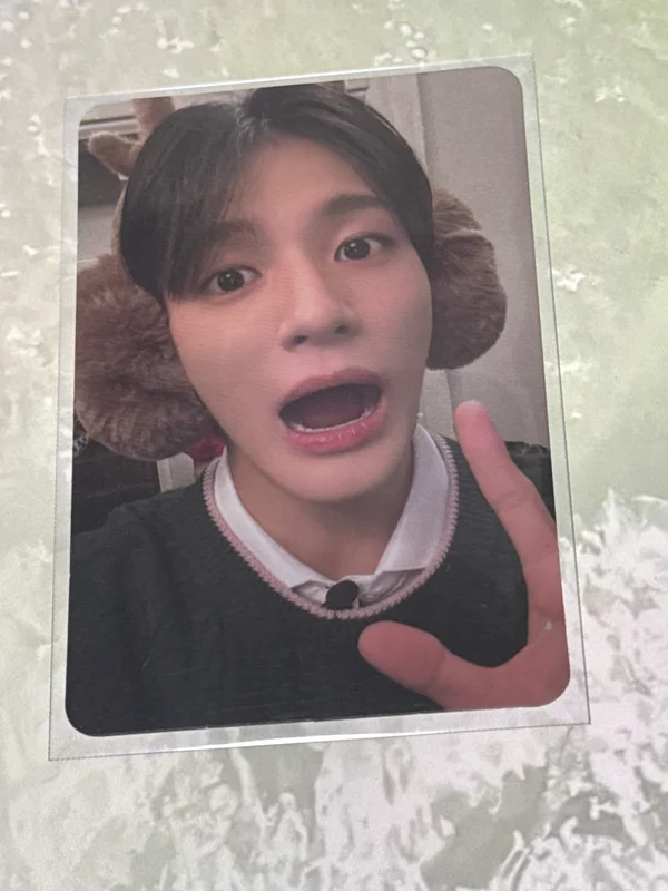 2022 PINK CHRISTMAS PHOTO CARD RANDOM PACK