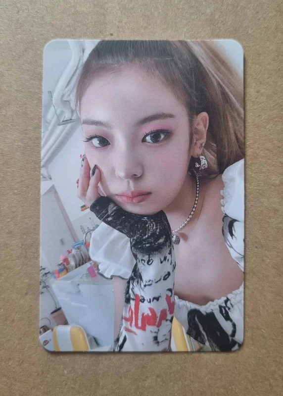 CRAZY IN LOVE LIA