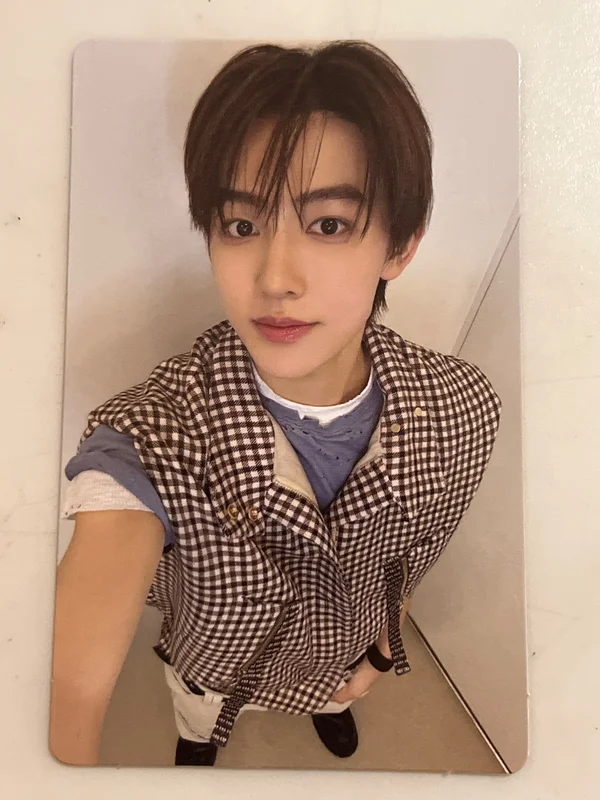 AAA 2025 LIVE WEVERSE