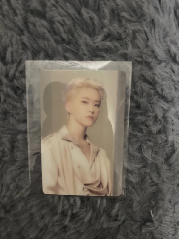 SEVENTEEN RIGHT HERE WORLD TOUR Lenticular Photo Set