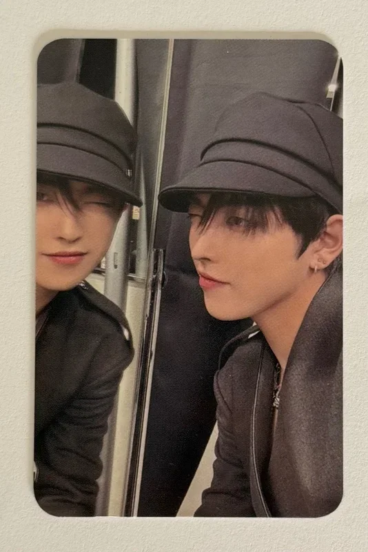 ATEEZ WORLD TOUR [TOWARDS THE LIGHT : WILL TO POWER] IN EUROPE WINDBREAKER