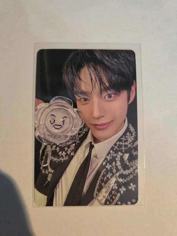 JIWOONG TIMELESS WORLD 50KWON BENEFIT