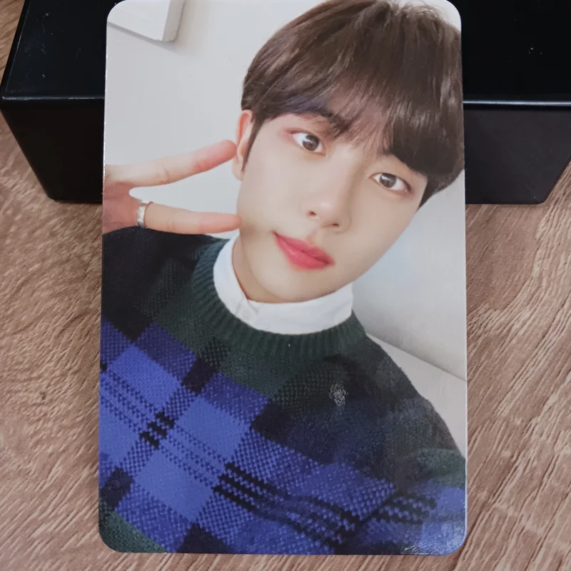 2022 GOLDEN CHILD SEASON'S GREETINGS