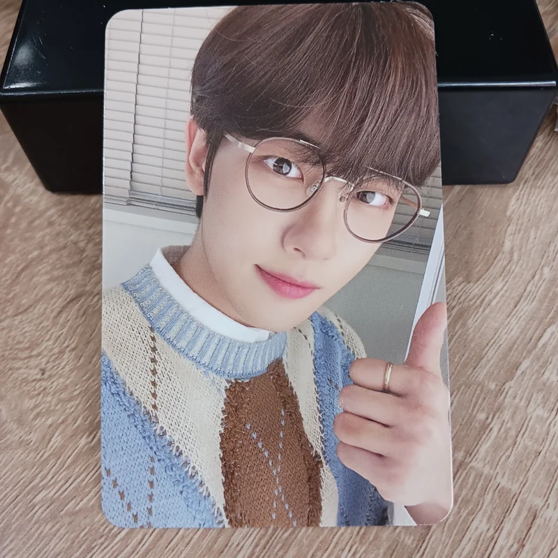 2022 GOLDEN CHILD SEASON'S GREETINGS