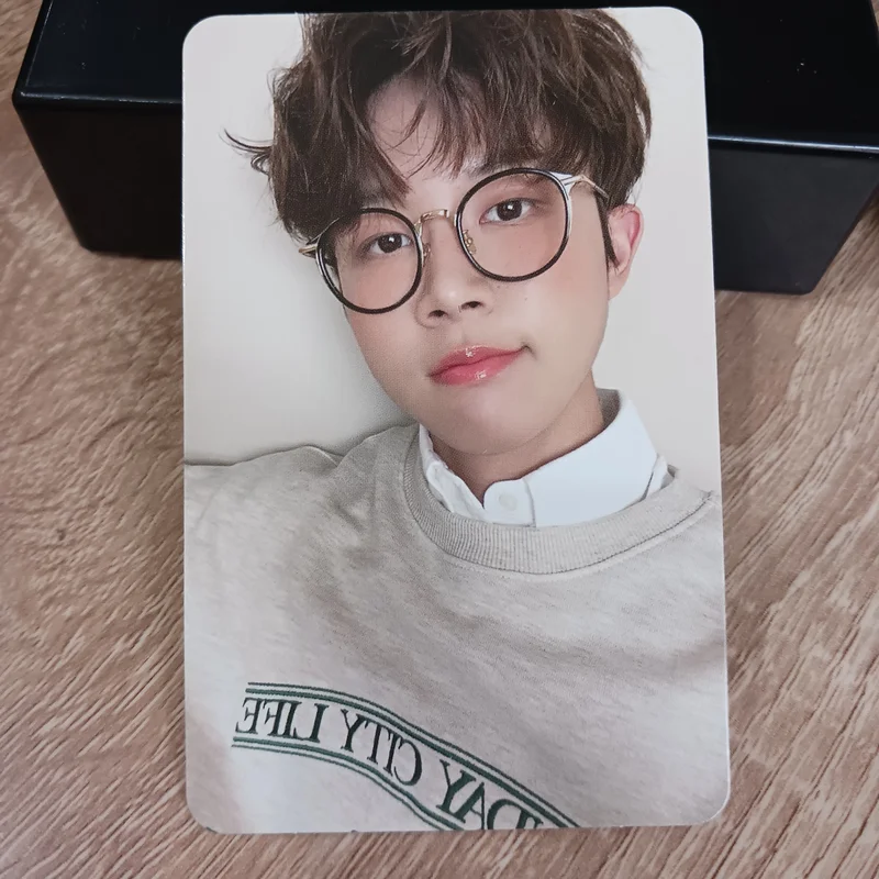 2022 GOLDEN CHILD SEASON'S GREETINGS