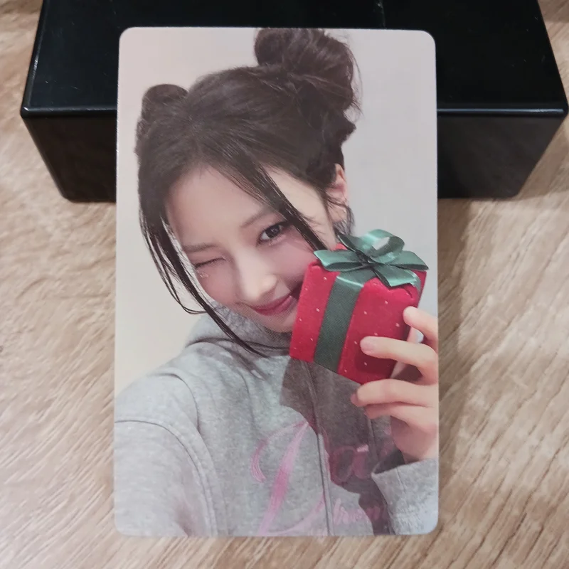 DRIP WEVERSE WINTER HOLIDAY LUCKY DRAW