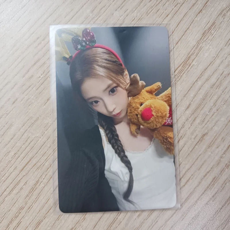 RANDOM TRADING CARD [CHRISTMAS SELFIE]