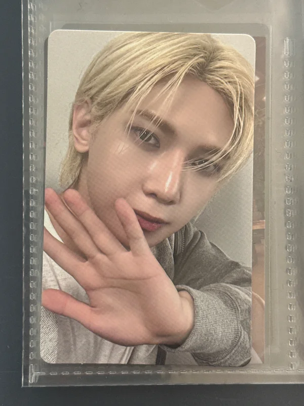ATEEZ 7TH ANNIVERSARY OFFICIAL POP-UP '8ROOM' RANDOM PHOTOCARD PACK ver.B