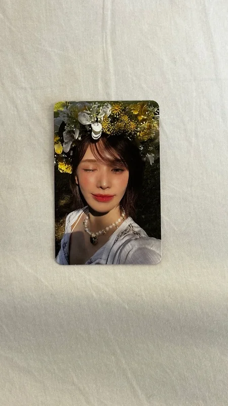 Pocamarket, Red Velvet WENDY Cosmic Photo Book Ver. Hotel Ver. K