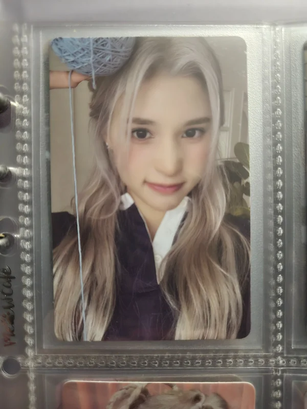 LOVESTRUCK! EYE CONTACT ver.