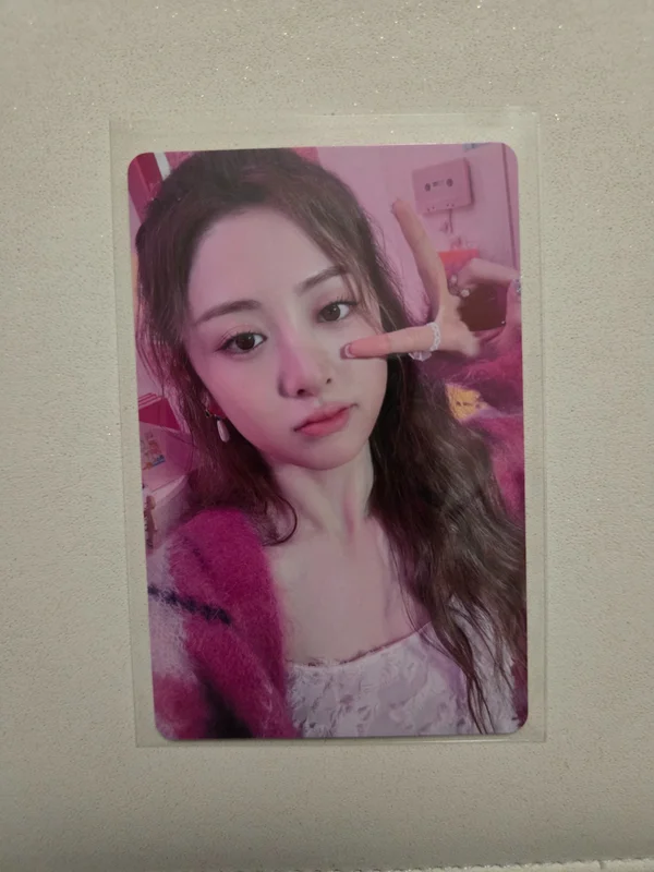 FEARLESS (Japanese ver.) PHOTO CARD
