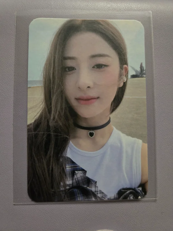 ANTIFRAGILE Weverse Albums Ver.