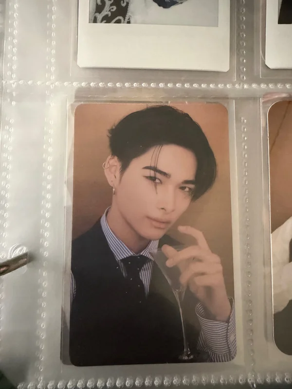 DARK MOON SPECIAL ALBUM 'MEMORABILIA' WEVERSE JAPAN  LUCKY DRAW