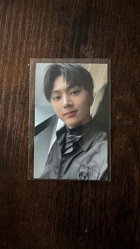 BORDER : Hakanai WEVERSE JAPAN/UNIVERSAL LUCKY DRAW