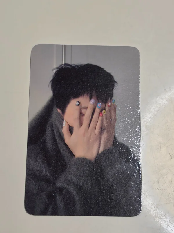 G-DRAGON OFFICIAL MEMBERSHIP 1ST FAM KIT [PETALS OF LOVE]