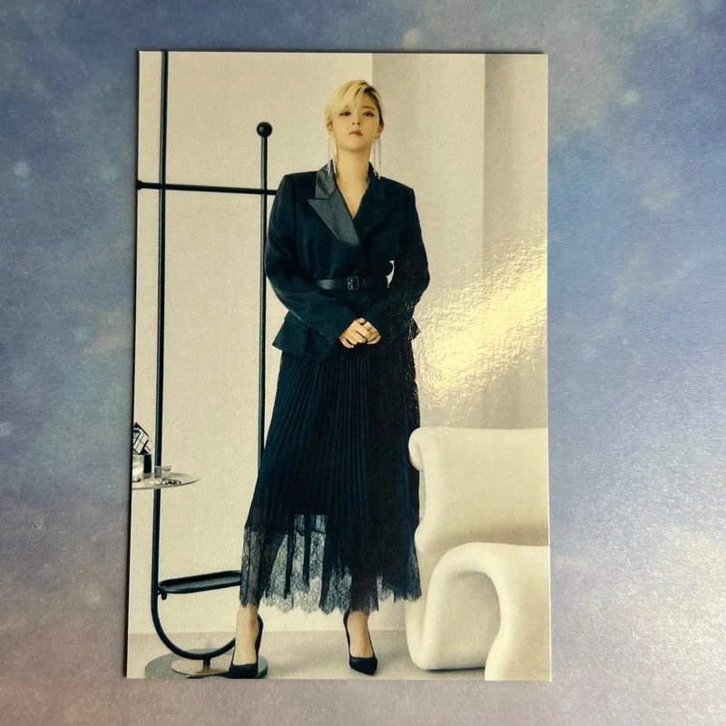 4TH WORLD TOUR 'III' Trading Card
